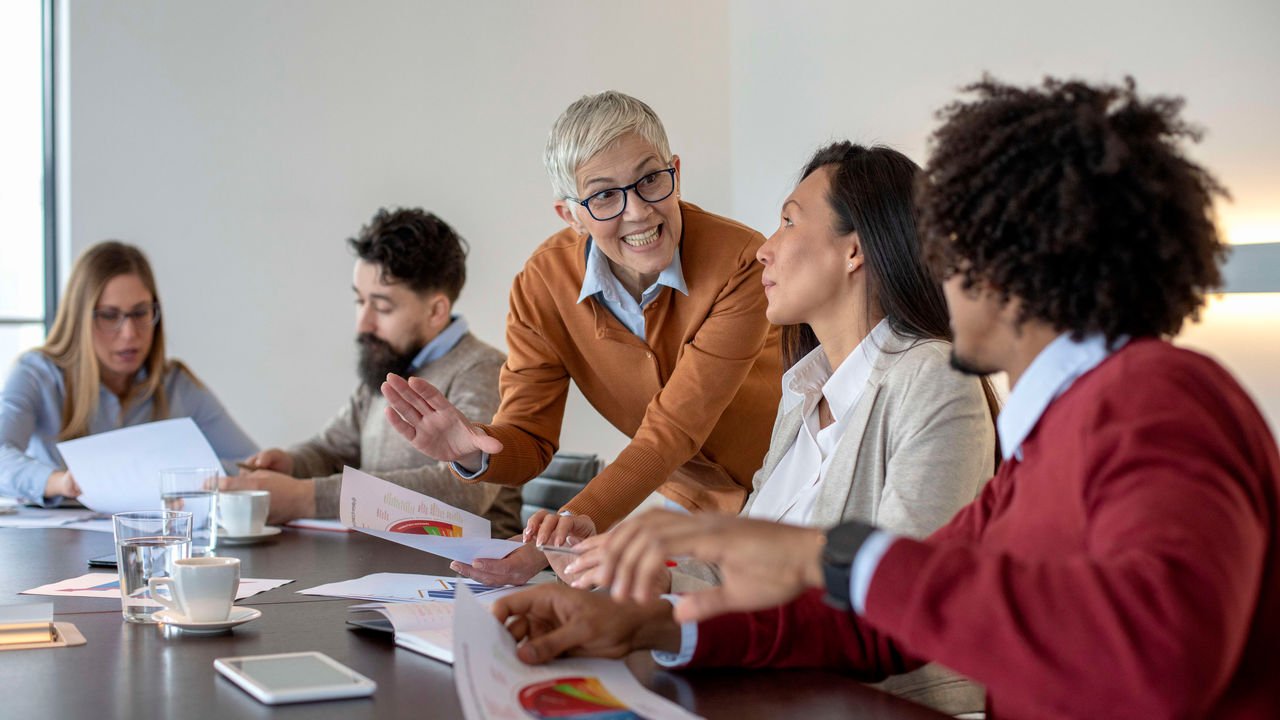 The 30-Minute Organizational Weekly Review System for High-Trust Teams